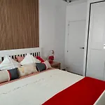 Casa Macon Red